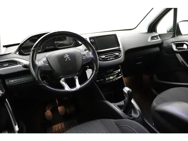Peugeot 208 1.2 PureTech Allure 2018 Benzine 15