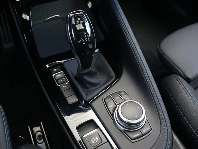 BMW X2 sDrive18i 2022 Benzine 17