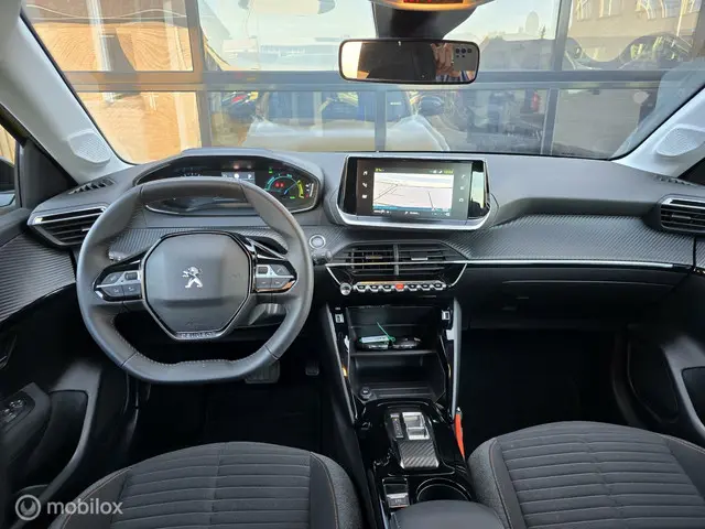 Peugeot e-208 2