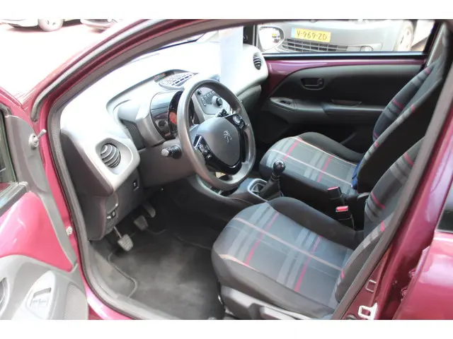 Peugeot 108 1.0 e-VTi Access 2014 Benzine 8