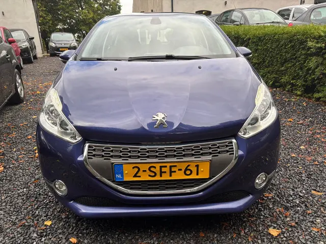 Peugeot 208 1.6 VTi Allure AUTOMAAT 2013 Benzine 2