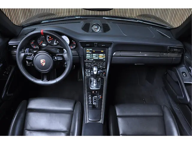 Porsche 911 Cabrio 3.8 T 2014 Benzine 12