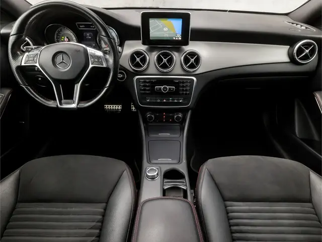 Mercedes-Benz CLA 180 AMG Edition 1 2014 Benzine 6
