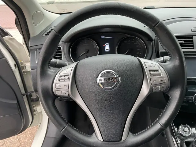 Nissan Pulsar 1.2 DIG-T N-Connecta 2017 Benzine 12