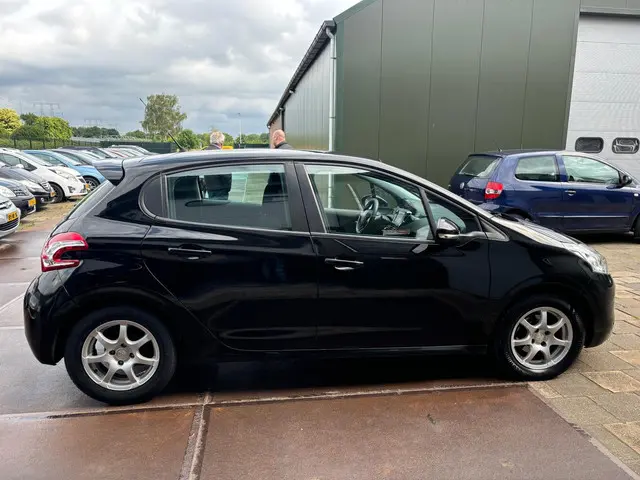 Peugeot 208 1.2 PureTech Airco Cruise 2015 Benzine 6