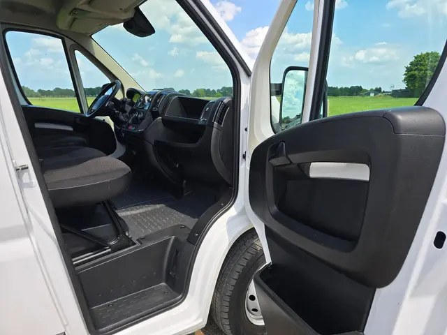 Citroën Jumper 33 2.2 BlueHDi 165 L3 H2 2022 Diesel 13