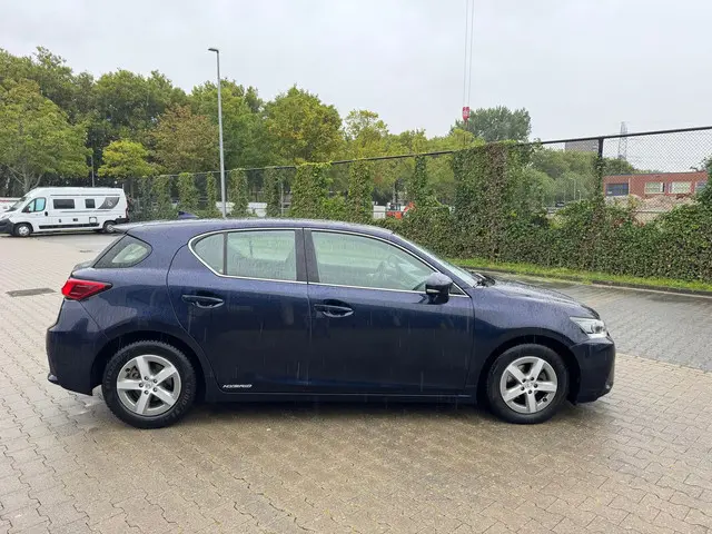 Lexus CT 200h 2019 Hybride Benzine 16