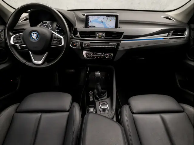BMW X1 xDrive25e Sportline 2022 Hybride Benzine 6