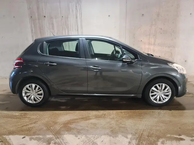 Peugeot 208 1.2 VTi Envy 2014 Benzine 8