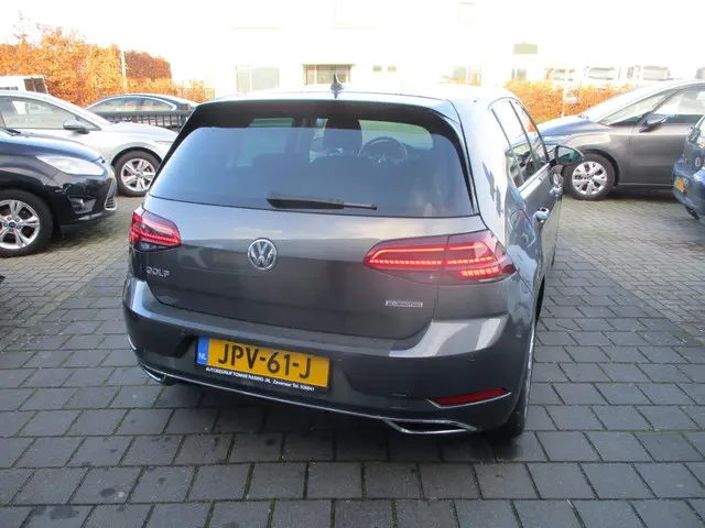 Volkswagen Golf 2