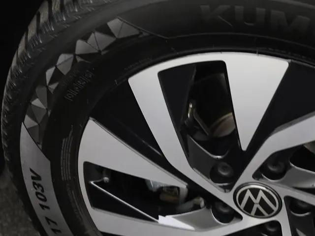 Volkswagen Tiguan 1.5eTSI/150PK Life DSG 2024 Benzine 28