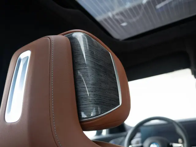 BMW 7 Serie M760e xDrive 2023 Hybride Benzine 56