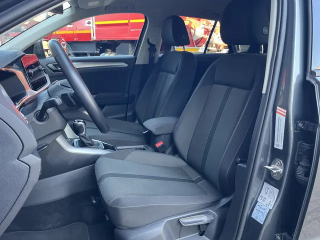 Volkswagen T-Roc 1.5 TSI Life Business 2024 Benzine 12