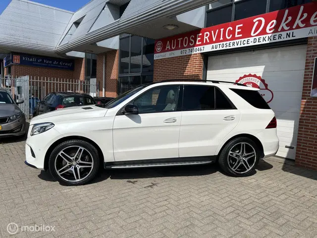Mercedes-Benz GLE 500 e 4MATIC 2015 Hybride Benzine 2