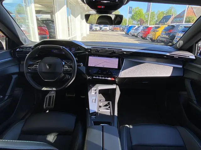 Peugeot 408 1.6 Hybrid GT 2023 Hybride Benzine 5
