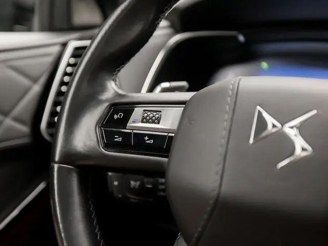 DS DS 7 Crossback 1.6 PureTech Deluxe 2019 Benzine 21