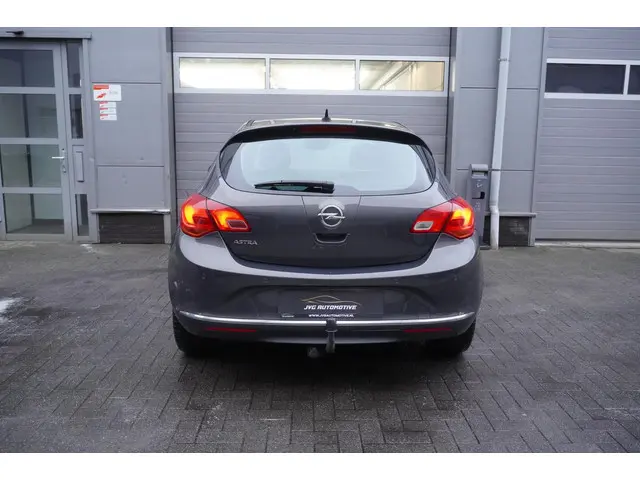 Opel Astra 1.4 Turbo Blitz 2014 Benzine 12