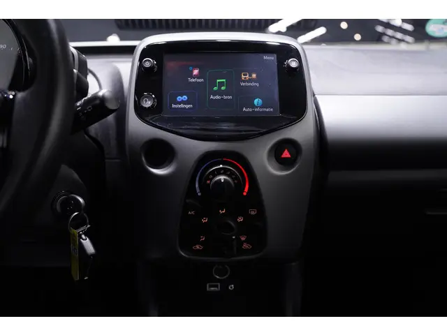 Toyota Aygo 1.0 VVT-i x-play 2020 Benzine 17