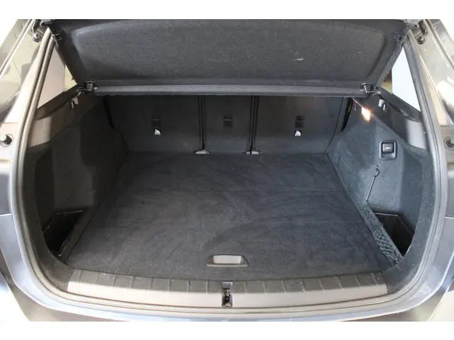 BMW X1 sDrive18i Business Edition 2022 Benzine 20