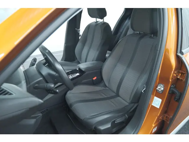 Peugeot e-2008 EV Allure Pack 50 kWh 2021 Elektrisch 26