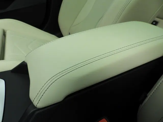 BMW 1 Serie 120 2025 Benzine 25