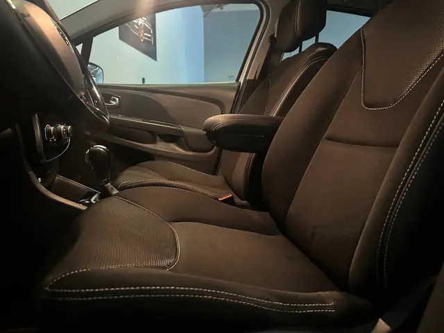 Renault Clio 1.2 Expression 2015 Benzine 16