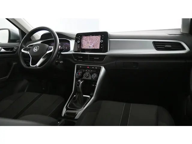 Volkswagen T-Roc 1.5 TSI 150pk Life DSG 2023 Benzine 19
