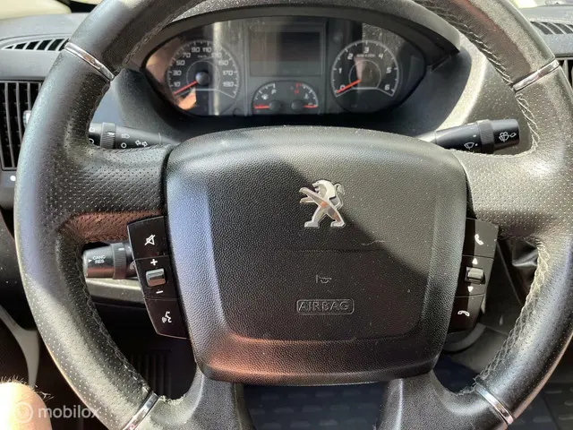 Peugeot Boxer Bestel 330 2.2 HDI L2H2 2016 Diesel 13