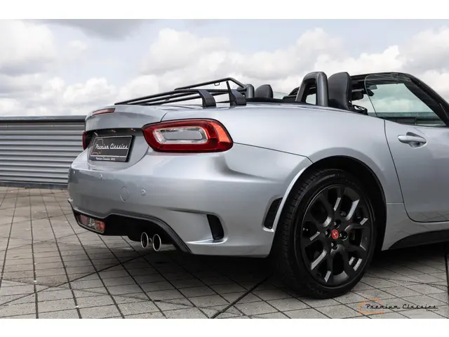 Fiat 124 Spider 1.4 MultiAir Turbo Abarth 2018 Benzine 21