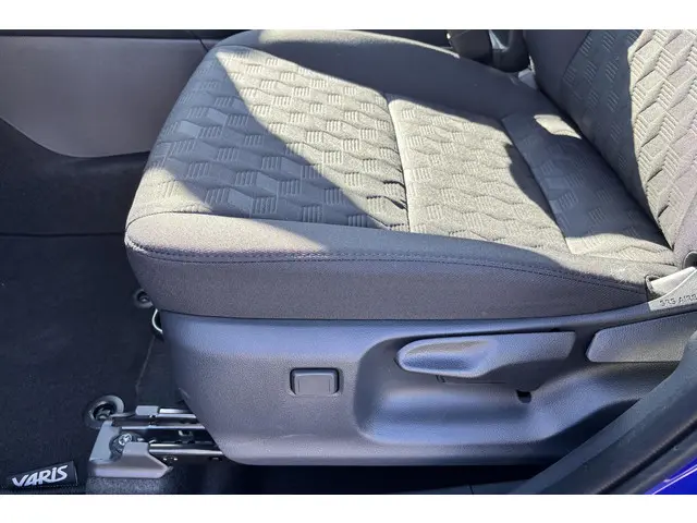 Toyota Yaris 1.5 Hybrid 115 Active 2025 Hybride Benzine 11