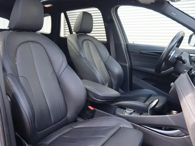 BMW X1 sDrive20i 2020 Benzine 8
