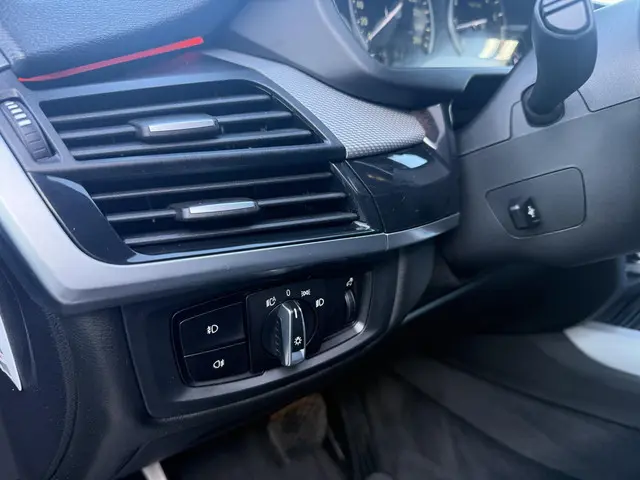 BMW X5 xDrive50i High Executive 7p. 2013 Benzine 5