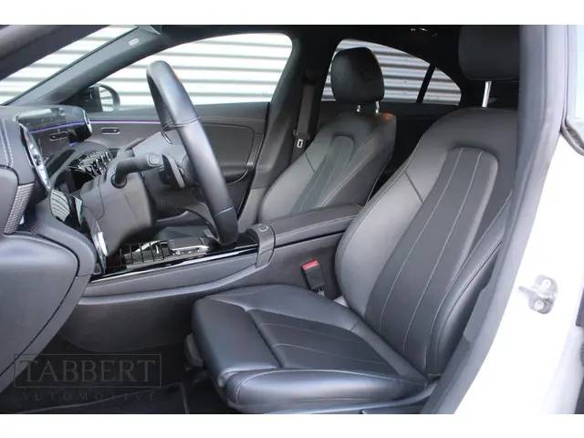 Mercedes-Benz CLA 180 Luxury Line 2022 Benzine 6