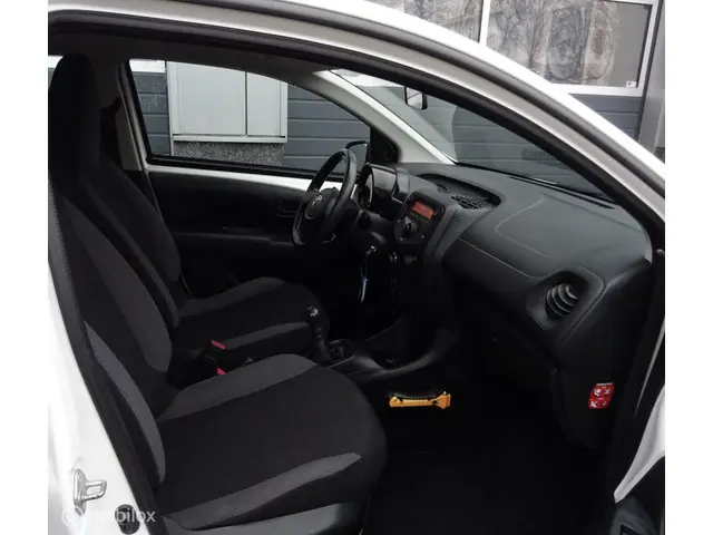 Toyota Aygo 1.0 VVT-i x CRUISE CONTROL|AIRCO 2016 Benzine 15