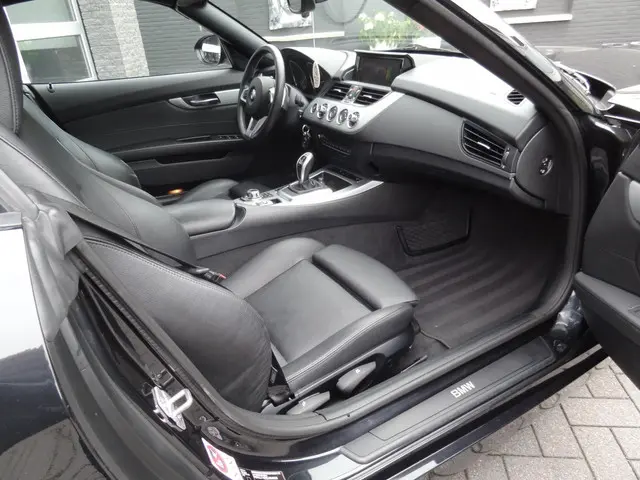 BMW Z4 Roadster SDrive18i High Executive 2015 Benzine 11