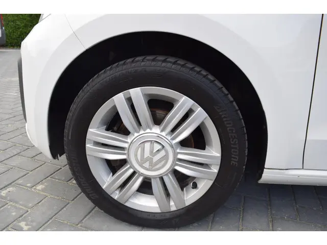 Volkswagen up! 1.0 BMT high up! 2019 Benzine 11