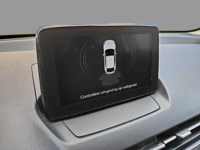 Mazda 2 1.5 Skyactiv-G Luxury 2021 Benzine 15