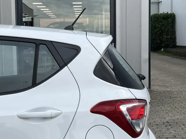 Hyundai i10 1.0i i-Motion Comfort 2015 Benzine 37