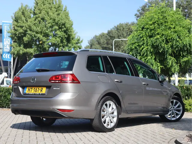 Volkswagen Golf 2