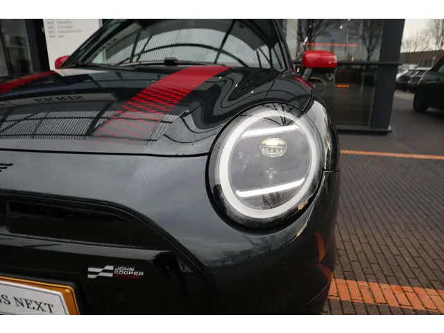 MINI 3-Deurs Cooper E 2024 Elektrisch 9