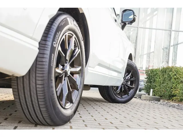 Honda CR-V 2.0i e:PHEV ADVANCE TECH 2024 Hybride Benzine 14