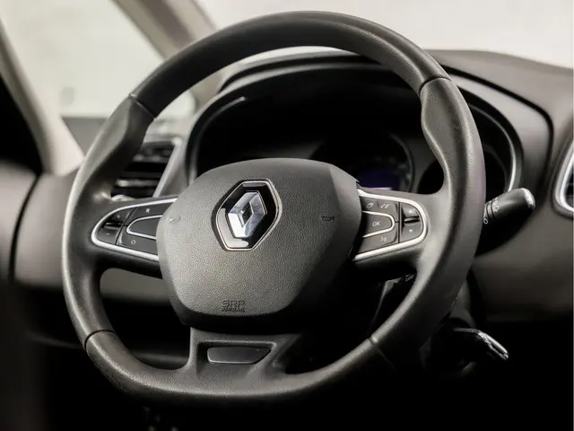 Renault Scénic 1.3 TCe Sport 2018 Benzine 16