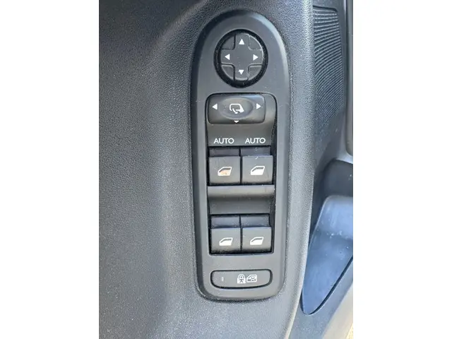 Citroën C3 1.2 PureTech Collection 2015 Benzine 12