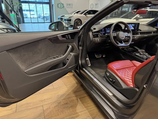 Audi S5 Cabriolet 3.0 TFSI quattro 2020 Benzine 11