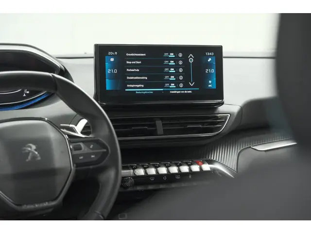 Peugeot 3008 PureTech 130 EAT8 Allure 2022 Benzine 57