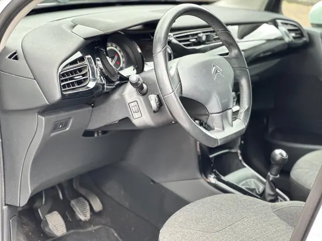 Citroën C3 1.0 PureTech koopje 2015 Benzine 7