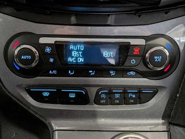 Ford Focus Wagon 1.0 EcoBoost Trend 2013 Benzine 19