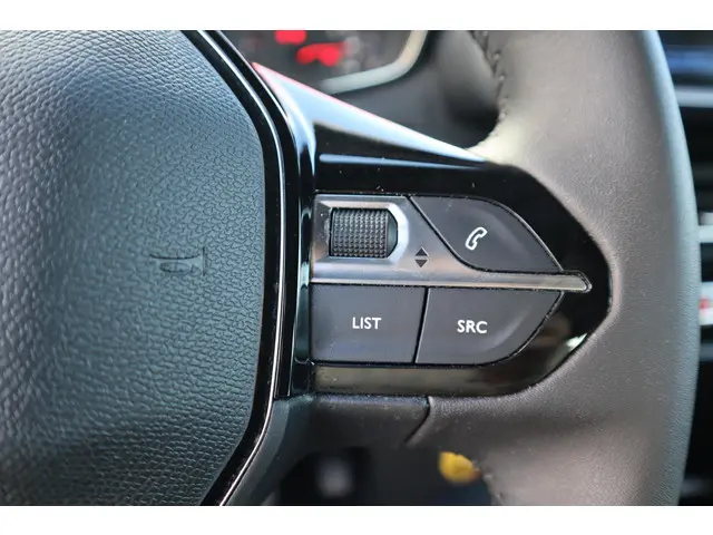 Peugeot 2008 1.2 PT 130 PK VISION-PACK 2023 Benzine 21