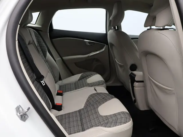 Volvo V40 2.0 T2 Nordic+ 2016 Benzine 9