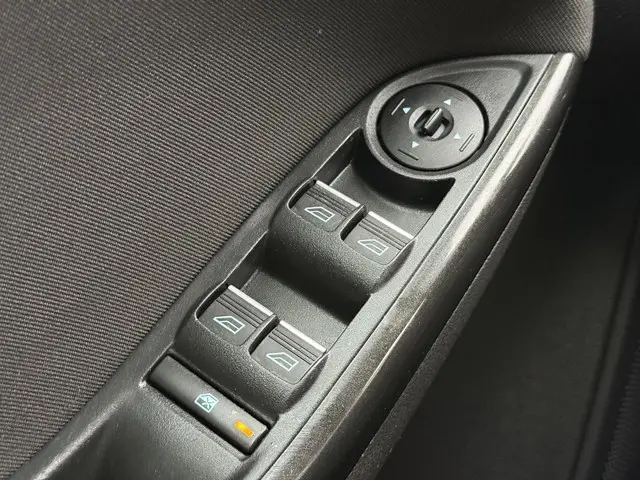 Ford Focus Wagon 1.0 First Edition 2015 Benzine 25